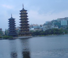 桂林的日月塔